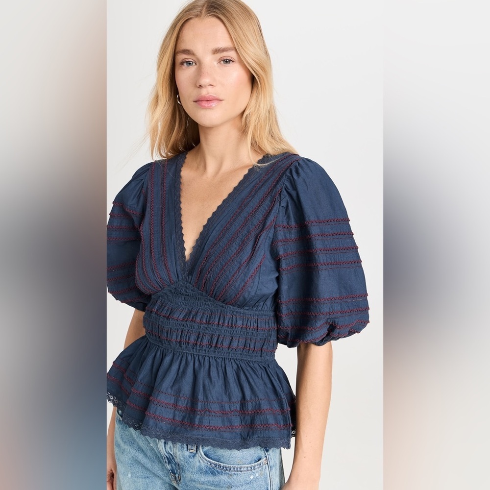 Sea Mable Cambric Puff Sleeve Pleated Top in Admiral